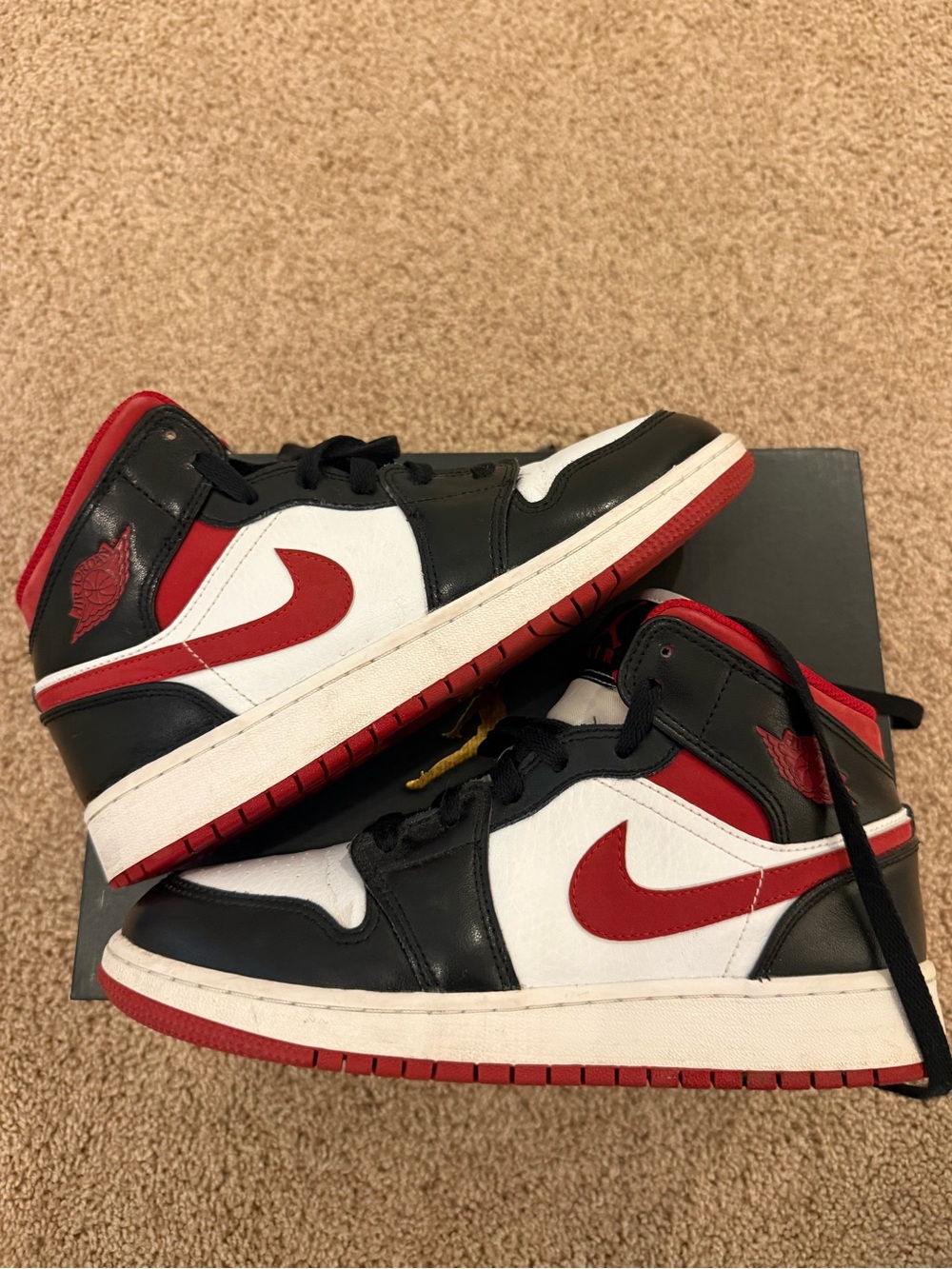 Air Jordan 1 mid